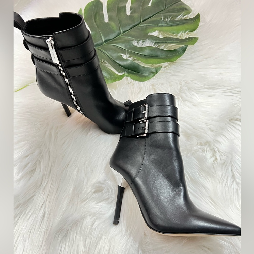 Michael Kors Amal Leather Ankle Bottle Black ✨brand new ✨No box - Picture 5 of 8